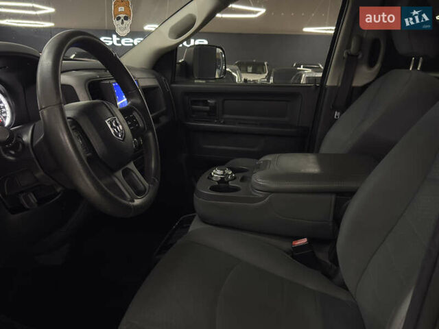 Додж RAM 1500 2014 в Николаеве на Automoto.ua Серый Додж RAM 1500, объемом двигателя 2.99 л и пробегом 254 тыс. км за 26499 $, фото 16 на Automoto.ua