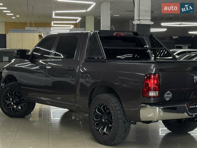 Додж RAM 1500 2014 в Николаеве на Automoto.ua Серый Додж RAM 1500, объемом двигателя 2.99 л и пробегом 254 тыс. км за 26499 $, фото 12 на Automoto.ua