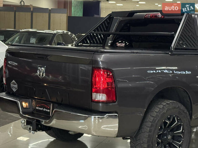 Додж RAM 1500 2014 в Николаеве на Automoto.ua Серый Додж RAM 1500, объемом двигателя 2.99 л и пробегом 254 тыс. км за 26499 $, фото 9 на Automoto.ua