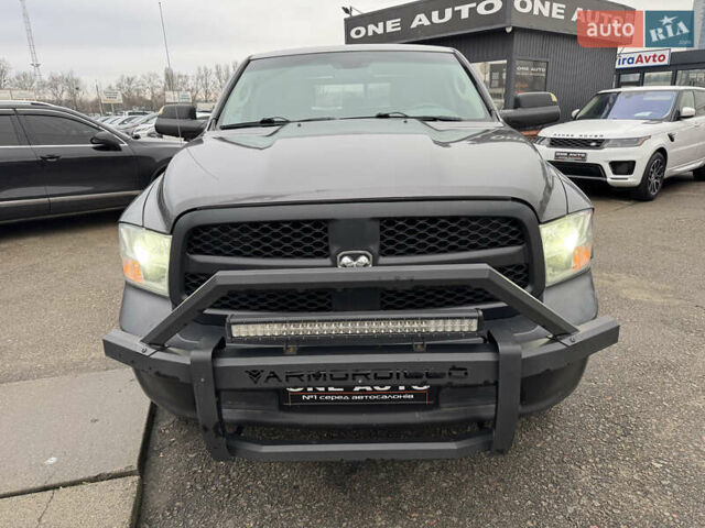 Серый Додж RAM 1500, объемом двигателя 2.99 л и пробегом 378 тыс. км за 26490 $, фото 2 на Automoto.ua