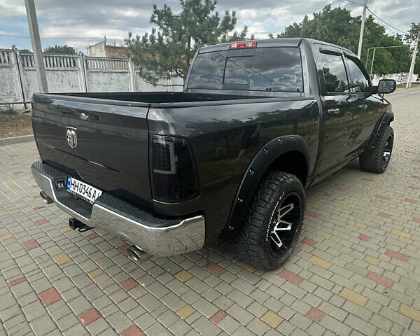 Серый Додж RAM 1500, объемом двигателя 3 л и пробегом 280 тыс. км за 28000 $, фото 9 на Automoto.ua