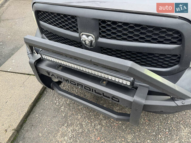 Серый Додж RAM 1500, объемом двигателя 2.99 л и пробегом 378 тыс. км за 26490 $, фото 14 на Automoto.ua
