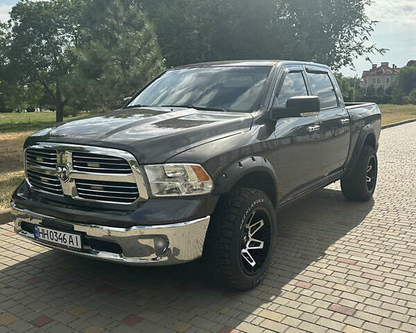 Серый Додж RAM 1500, объемом двигателя 3 л и пробегом 280 тыс. км за 28000 $, фото 2 на Automoto.ua