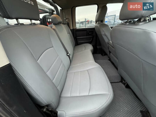 Серый Додж RAM 1500, объемом двигателя 2.99 л и пробегом 378 тыс. км за 26490 $, фото 31 на Automoto.ua