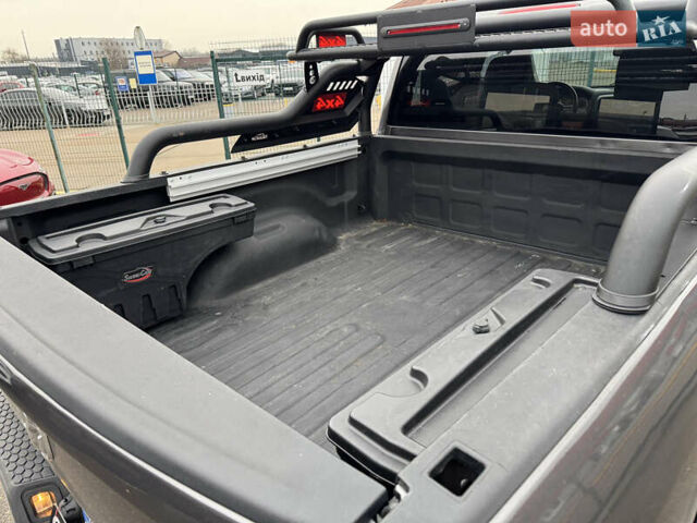 Серый Додж RAM 1500, объемом двигателя 2.99 л и пробегом 378 тыс. км за 26490 $, фото 29 на Automoto.ua