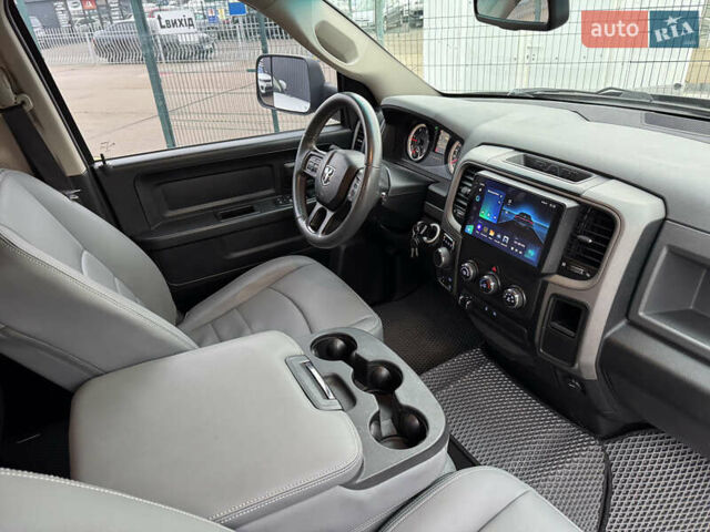 Серый Додж RAM 1500, объемом двигателя 2.99 л и пробегом 378 тыс. км за 26490 $, фото 34 на Automoto.ua