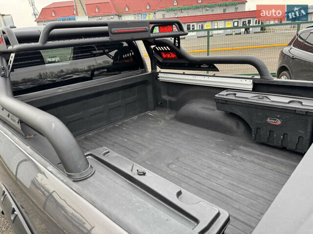 Серый Додж RAM 1500, объемом двигателя 2.99 л и пробегом 378 тыс. км за 26490 $, фото 28 на Automoto.ua