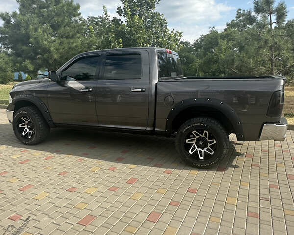 Серый Додж RAM 1500, объемом двигателя 3 л и пробегом 280 тыс. км за 28000 $, фото 6 на Automoto.ua