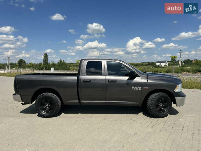 Серый Додж RAM 1500, объемом двигателя 5.7 л и пробегом 241 тыс. км за 24900 $, фото 15 на Automoto.ua