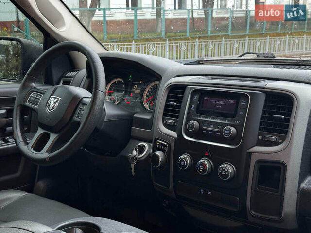 Серый Додж RAM 1500, объемом двигателя 5.7 л и пробегом 91 тыс. км за 24490 $, фото 40 на Automoto.ua