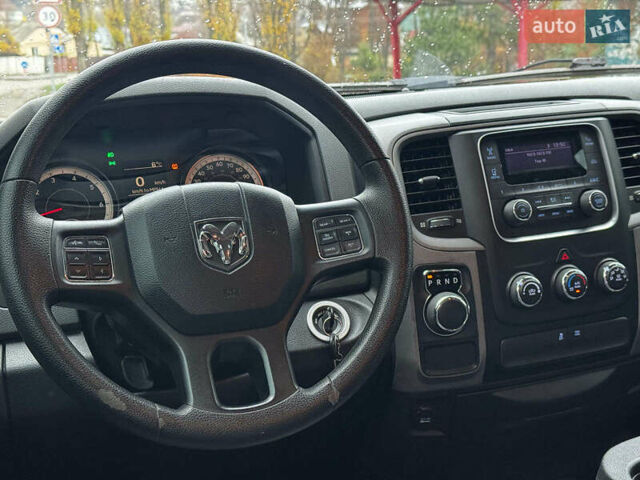 Серый Додж RAM 1500, объемом двигателя 5.7 л и пробегом 91 тыс. км за 24490 $, фото 25 на Automoto.ua