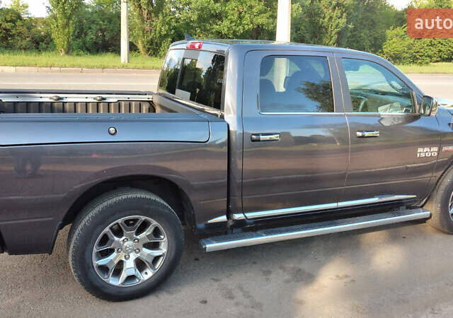 Серый Додж RAM 1500, объемом двигателя 5.65 л и пробегом 110 тыс. км за 33000 $, фото 8 на Automoto.ua