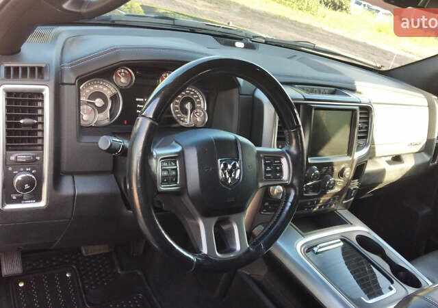 Серый Додж RAM 1500, объемом двигателя 5.65 л и пробегом 110 тыс. км за 33000 $, фото 11 на Automoto.ua