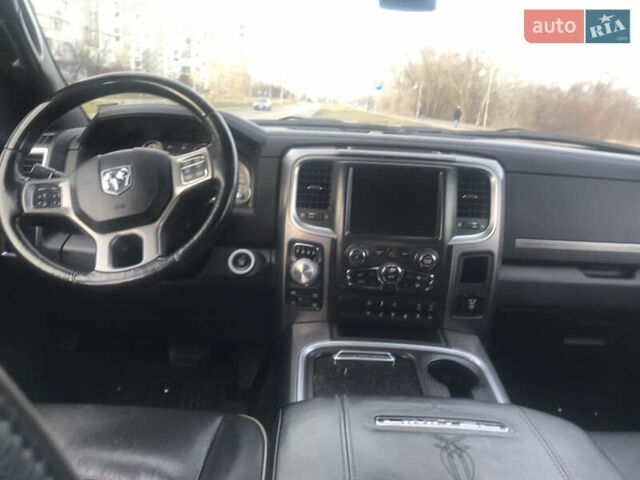 Серый Додж RAM 1500, объемом двигателя 5.65 л и пробегом 110 тыс. км за 33000 $, фото 18 на Automoto.ua