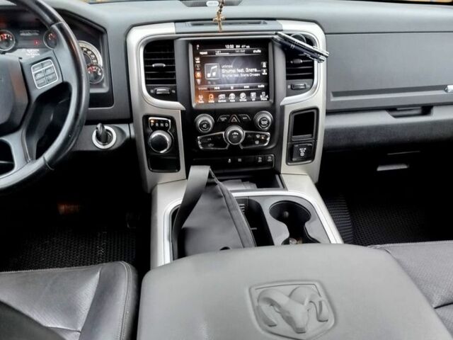 Серый Додж RAM 1500, объемом двигателя 3 л и пробегом 190 тыс. км за 27500 $, фото 7 на Automoto.ua