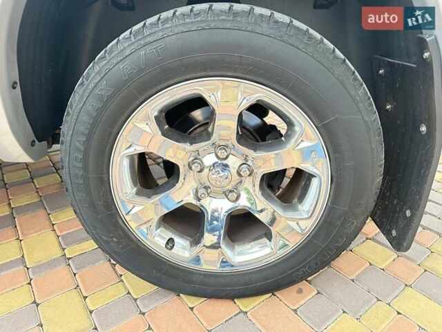 Додж RAM 1500 2016 в Умани на Automoto.ua Серый Додж RAM 1500, объемом двигателя 2.99 л и пробегом 240 тыс. км за 27000 $, фото 10 на Automoto.ua