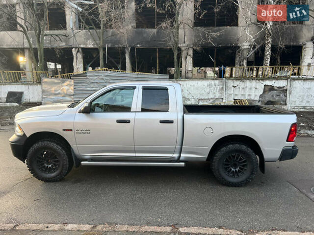 Серый Додж RAM 1500, объемом двигателя 2.99 л и пробегом 165 тыс. км за 26400 $, фото 3 на Automoto.ua