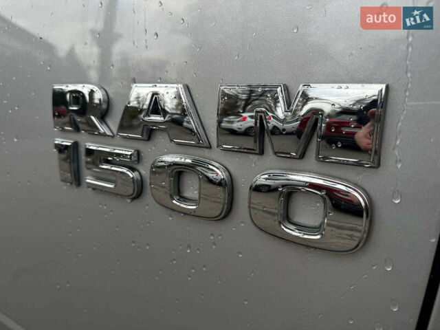 Серый Додж RAM 1500, объемом двигателя 5.7 л и пробегом 91 тыс. км за 24490 $, фото 12 на Automoto.ua