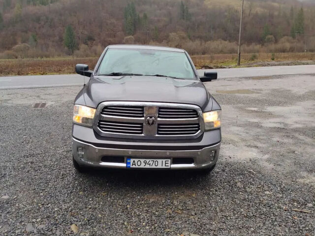 Серый Додж RAM 1500, объемом двигателя 3 л и пробегом 190 тыс. км за 27500 $, фото 3 на Automoto.ua
