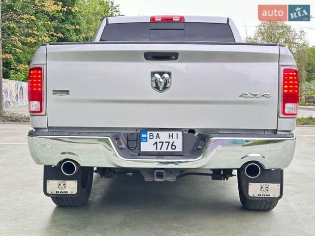 Додж RAM 1500 2016 в Умани на Automoto.ua Серый Додж RAM 1500, объемом двигателя 2.99 л и пробегом 240 тыс. км за 27000 $, фото 2 на Automoto.ua
