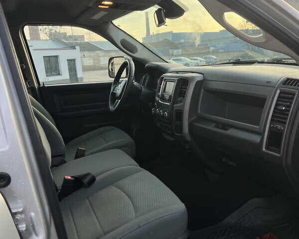 Серый Додж RAM 1500, объемом двигателя 2.99 л и пробегом 165 тыс. км за 26400 $, фото 15 на Automoto.ua
