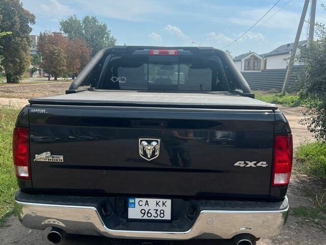 Серый Додж RAM 1500, объемом двигателя 5.7 л и пробегом 200 тыс. км за 17000 $, фото 7 на Automoto.ua