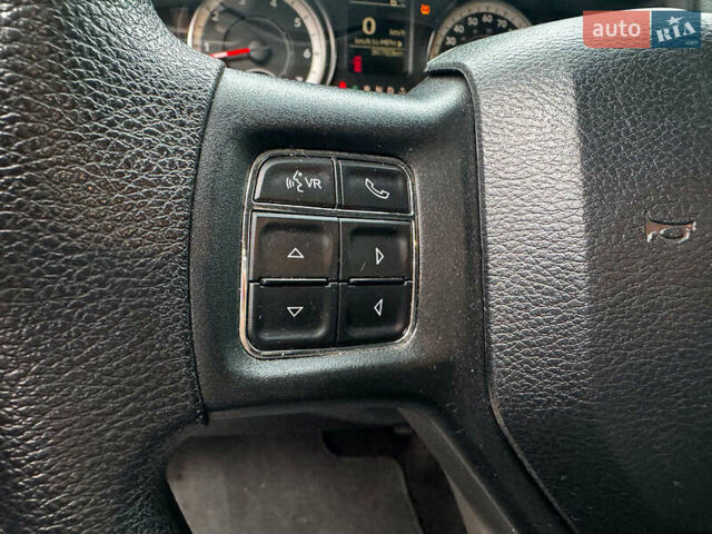 Серый Додж RAM 1500, объемом двигателя 5.7 л и пробегом 91 тыс. км за 24490 $, фото 31 на Automoto.ua