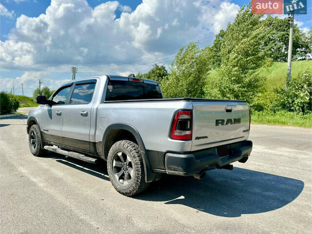Серый Додж RAM 1500, объемом двигателя 5.7 л и пробегом 80 тыс. км за 39500 $, фото 6 на Automoto.ua