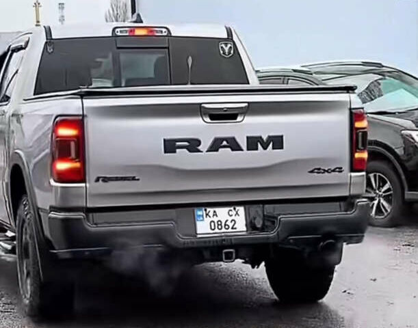 Серый Додж RAM 1500, объемом двигателя 5.7 л и пробегом 80 тыс. км за 35500 $, фото 24 на Automoto.ua