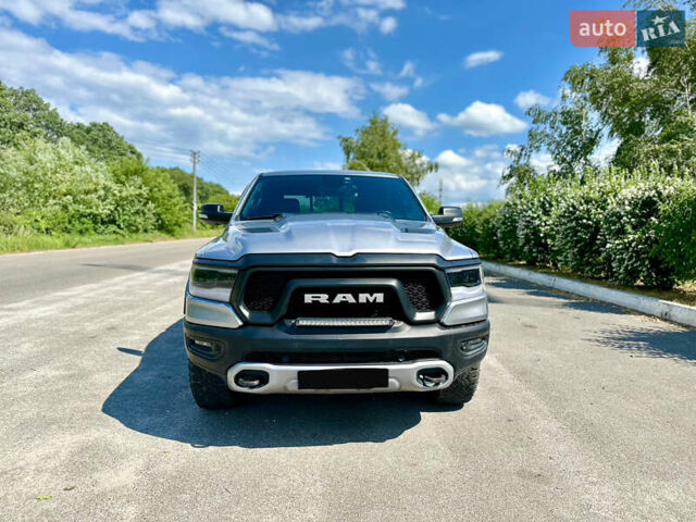 Серый Додж RAM 1500, объемом двигателя 5.7 л и пробегом 80 тыс. км за 39500 $, фото 8 на Automoto.ua