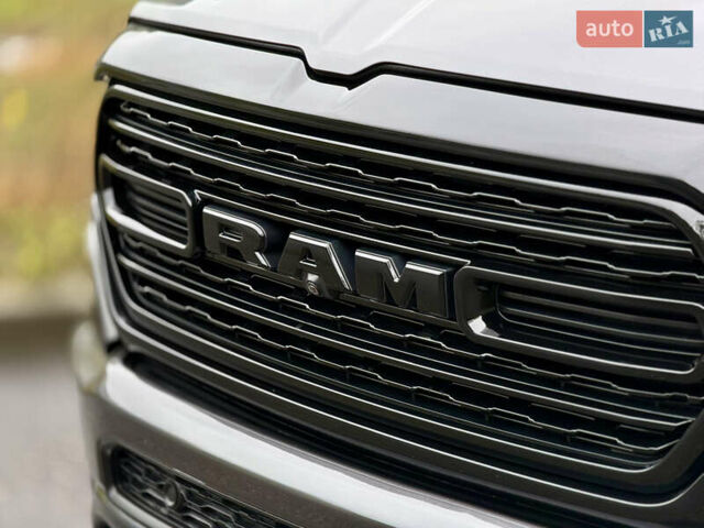 Додж RAM 1500 2019 в Харькове на Automoto.ua Серый Додж RAM 1500, объемом двигателя 5.7 л и пробегом 65 тыс. км за 60000 $, фото 13 на Automoto.ua