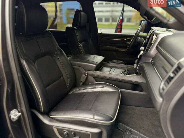 Додж RAM 1500 2019 в Харькове на Automoto.ua Серый Додж RAM 1500, объемом двигателя 5.7 л и пробегом 65 тыс. км за 60000 $, фото 28 на Automoto.ua