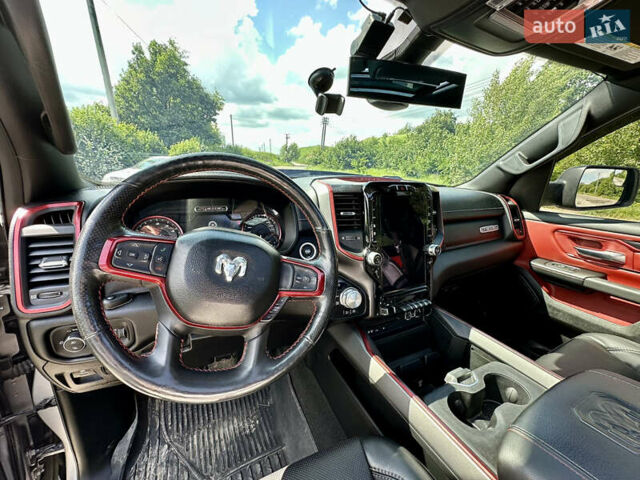 Серый Додж RAM 1500, объемом двигателя 5.7 л и пробегом 80 тыс. км за 39500 $, фото 21 на Automoto.ua