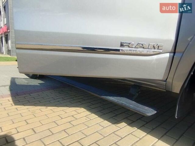 Сірий Додж RAM 1500, об'ємом двигуна 5.65 л та пробігом 40 тис. км за 42500 $, фото 75 на Automoto.ua