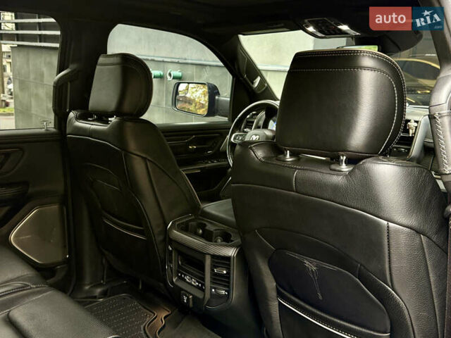 Додж RAM 1500 2019 в Харькове на Automoto.ua Серый Додж RAM 1500, объемом двигателя 5.7 л и пробегом 65 тыс. км за 60000 $, фото 27 на Automoto.ua