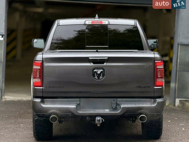Додж RAM 1500 2019 в Харькове на Automoto.ua Серый Додж RAM 1500, объемом двигателя 5.7 л и пробегом 65 тыс. км за 60000 $, фото 6 на Automoto.ua