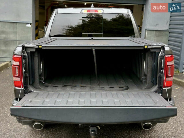Додж RAM 1500 2019 в Харькове на Automoto.ua Серый Додж RAM 1500, объемом двигателя 5.7 л и пробегом 65 тыс. км за 60000 $, фото 7 на Automoto.ua