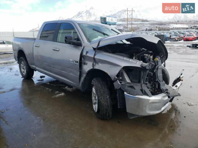 Серый Додж RAM 1500, объемом двигателя 5.7 л и пробегом 95 тыс. км за 17600 $, фото 4 на Automoto.ua