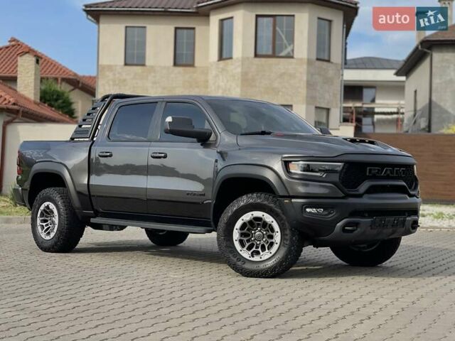 Серый Додж RAM 1500, объемом двигателя 6.2 л и пробегом 44 тыс. км за 108900 $, фото 8 на Automoto.ua