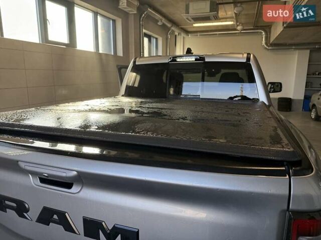 Серый Додж RAM 1500, объемом двигателя 6.2 л и пробегом 36 тыс. км за 130000 $, фото 14 на Automoto.ua