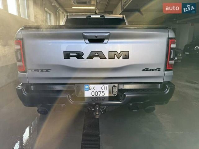 Серый Додж RAM 1500, объемом двигателя 6.2 л и пробегом 36 тыс. км за 130000 $, фото 25 на Automoto.ua