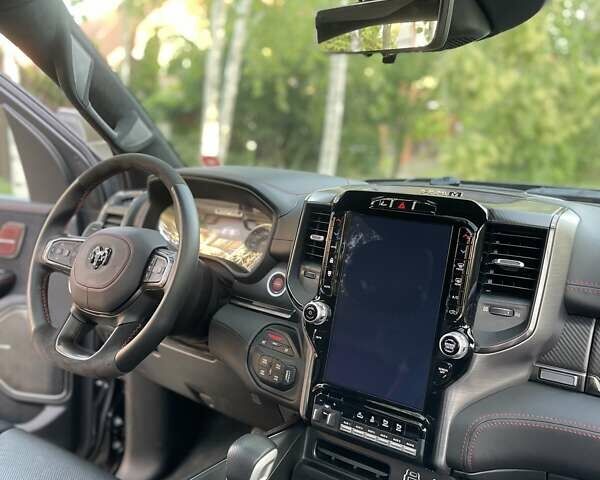 Серый Додж RAM 1500, объемом двигателя 6.2 л и пробегом 44 тыс. км за 108900 $, фото 21 на Automoto.ua