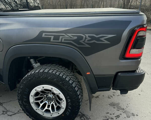 Сірий Додж RAM 1500, об'ємом двигуна 6.2 л та пробігом 10 тис. км за 170000 $, фото 9 на Automoto.ua