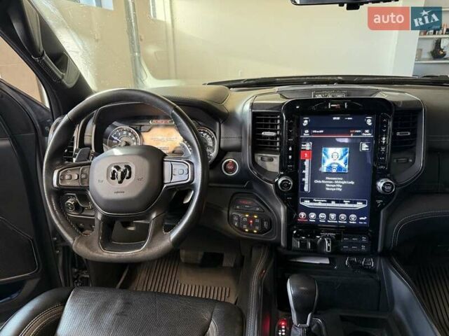 Серый Додж RAM 1500, объемом двигателя 6.2 л и пробегом 36 тыс. км за 130000 $, фото 3 на Automoto.ua