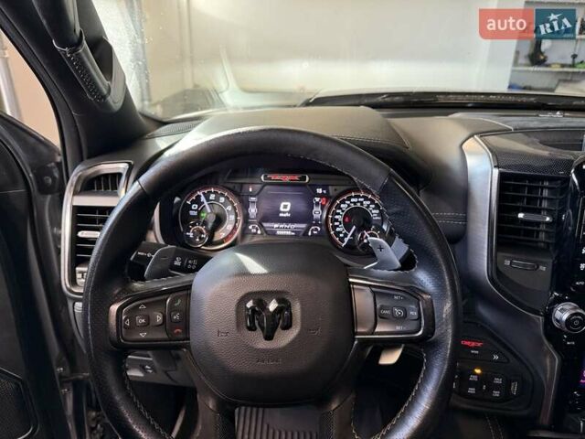 Серый Додж RAM 1500, объемом двигателя 6.2 л и пробегом 36 тыс. км за 130000 $, фото 17 на Automoto.ua