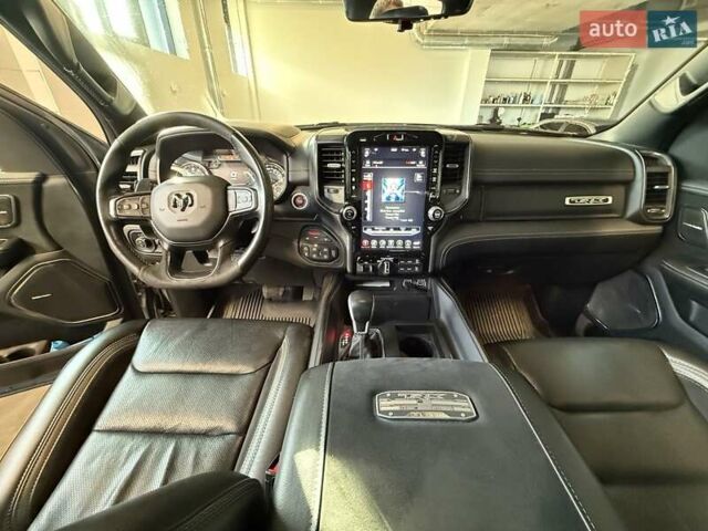 Серый Додж RAM 1500, объемом двигателя 6.2 л и пробегом 36 тыс. км за 130000 $, фото 26 на Automoto.ua