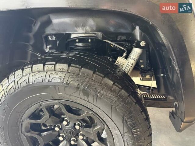 Серый Додж RAM 1500, объемом двигателя 6.2 л и пробегом 36 тыс. км за 130000 $, фото 11 на Automoto.ua