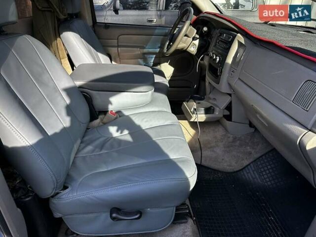 Синій Додж RAM 1500, об'ємом двигуна 5.65 л та пробігом 150 тис. км за 8500 $, фото 9 на Automoto.ua