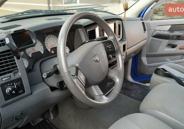 Синій Додж RAM 1500, об'ємом двигуна 5.7 л та пробігом 225 тис. км за 13950 $, фото 17 на Automoto.ua