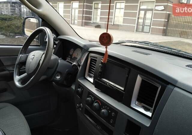 Синій Додж RAM 1500, об'ємом двигуна 5.7 л та пробігом 225 тис. км за 13950 $, фото 16 на Automoto.ua